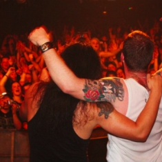 562098_4576554651461_1739130256_n