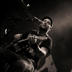 892145_557374137616492_351371551_o