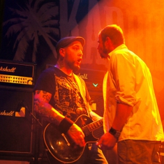 892314_557374627616443_897758847_o